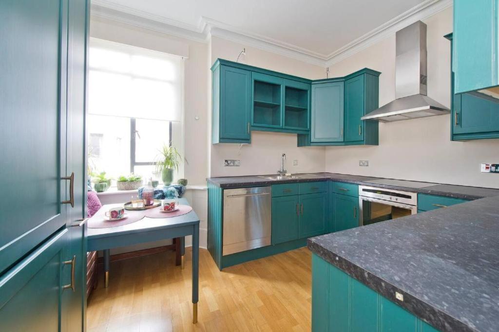 Stylish London Getaway In The Heart Of The City Екстериор снимка